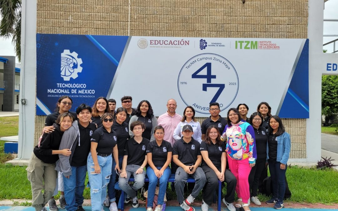 ESTUDIANTES DE DESARROLLO DE NEGOCIOS VISITAN EL ITZM