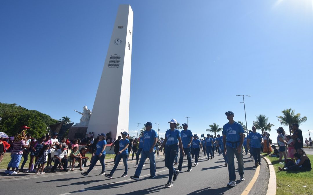 LA UT CHETUMAL PARTICIPÓ EN EL DESFILE CÍVICO DEPORTIVO Y CULTURAL, CONMEMORTIVO AL CXIII ANIVERSARIO DE LA REVOLUCIÓN MEXICANA