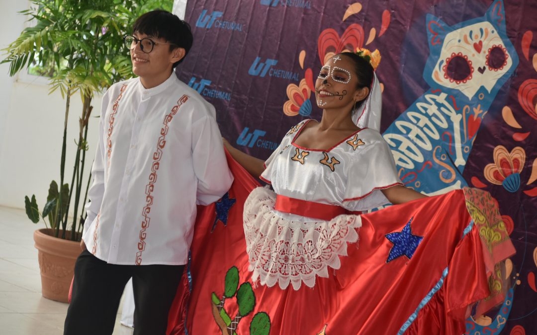 LA UT CHETUMAL CELEBRA EL DÍA DE MUERTOS 2023